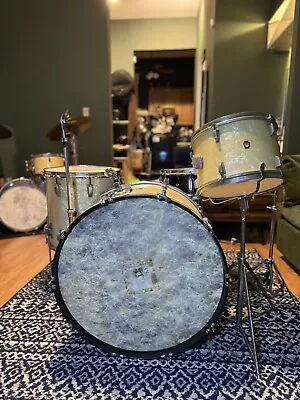 1950s (WFL) Ludwig Drum Set 24”kick • $1000