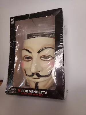 V For Vendetta Book And Mask Set DC Black Label By Alan Moore (English) • $36.99