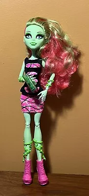 Monster High Venus Mcflytrap Coffin Bean. Complete Outfit. Rare. Mattel. 2014 • $34.99