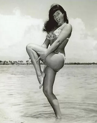 380823 Bettie Page On Beach WALL PRINT POSTER AU • $20.85