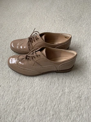 £25 • Buy Clarks Hamble Oak Patent Nude Brogue Shoe Size UK 5.5 BNWOB