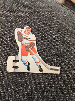 VINTAGE 1960's TUDOR NHL METAL DETROIT RED WINGS OFFENSIVE TABLE HOCKEY PLAYER • $6.99