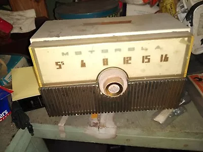 Vintage 1953 Motorola Model 52H 5-tube AM Radio In White And Brown Not Tested • $22