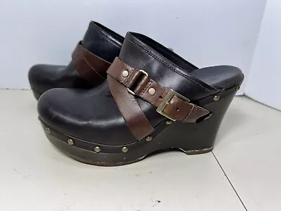 UGG Mules  Clogs Wedged Leather Women’s Size 7 Bin Rv • $45.90