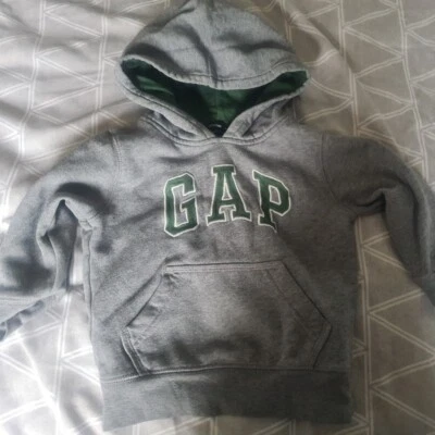 £0.99 • Buy Boys Gap Jumper And Hoodie 18-24months Used