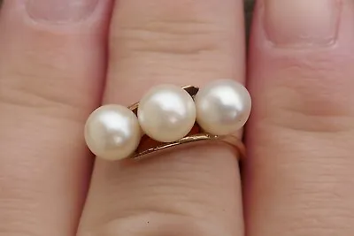 Vintage Mikimoto 14kt Yellow Gold 3-Pearl Ring - Size 5.5 • £284.44