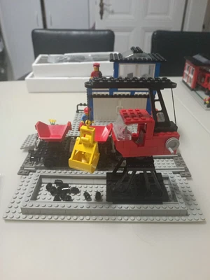 £48.23 • Buy LEGO TRAINS: Freight Loading Depot (7838) 12v. 1983 V Lock Station