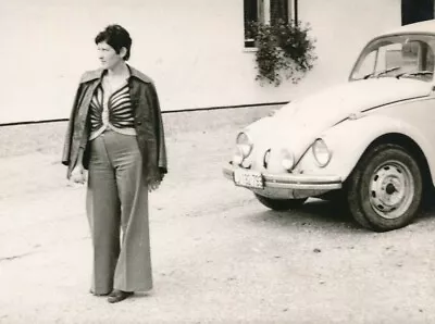 #023 Woman & VW Volkswagen Beetle The Bug Car VTG ORG PHOTO BW OLD • $18