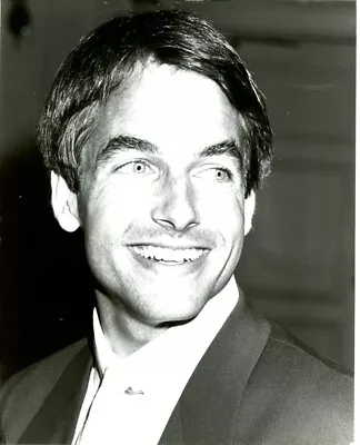 Mark Harmon 8x10 Original Photo #V7476 • £5.98