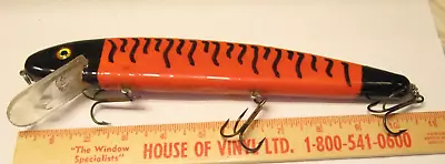 10  Jake Fishing Crank Bait Northern Muskies MUSKY MANIA BLACK ORANGE TIGER HARD • $14.99