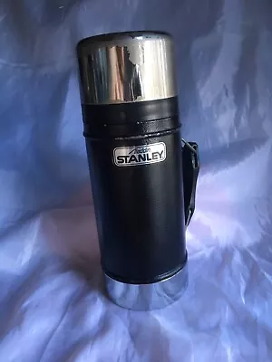 Vtg Stanley Black Thermos 24 Oz Wide Distressed Outside Shiny Perfect Inside • $20