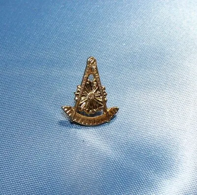 Vintage Masonic MASONS Tie Tack Lapel Pin .75 X.63  • $9.99