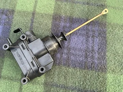 Mercedes-Benz W126 C126 Passenger Door Lock Actuator • $40