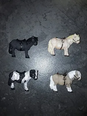 4 Horse/pony Cake Toppers (edible) • £5.99