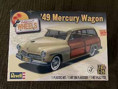 Revell 1949 Mercury Wagon 1/25 • $99