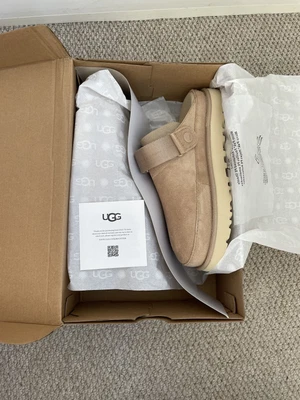 £190 • Buy Ugg Clog 2 Drift