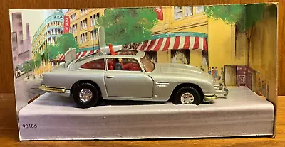 Vintage Corgi 271 James Bond 007 Aston Martin DB5 Silver (Box Doesn't Match) • $99.99