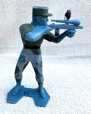 Figurine Plastic Action Figure Thrush Agent No 1 Uncle ? Man Telescope Gun Green • $28.99