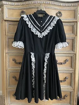 $32 • Buy Vintage JERI BEE Black Rockabilly Prairie Square Dance Dress W/ White Lace Trim