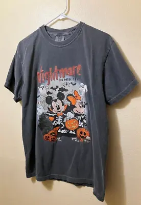 Nightmare On Main Street Mickey Mouse Minnie Mouse Halloween T-Shirt Medium • $24