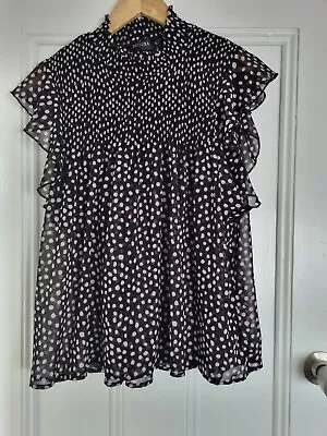 Decjuba Ladies Top Size 12 • $15