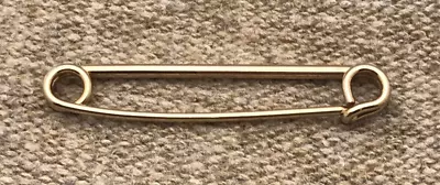 VINTAGE SIGNED KREMENTZ GOLD PLATED  SAFETY PIN 1-3/4  Long CHARM HOLDER • $14.95