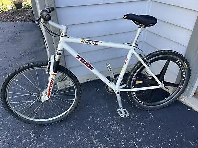 Vintage Trek 8500 ZX With Spinergy RevX Rear Wheel • $350