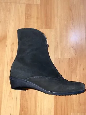 C La Canadienne Black Suede Wedge Front Zip Evitta Lined Ankle Boots -Size 6.5 • $33.79