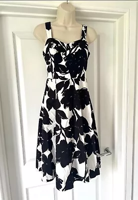 50s Pin-up Style Tea Dress Black & White Floral Vintage Net Full Skirt Sz 8 • £14.50