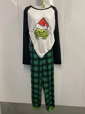 The Grinch Christmas Pajamas • Men’s Size Large • $23.99