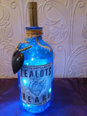 £3.99 • Buy Zealots Heart Gin Bottle  Lamp . White Lights. Table/Bedside Lamp 