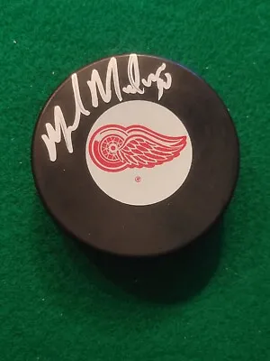 Mike Modano Signed Autographed Detroit Red Wings Puck JSA Certified • $44.99