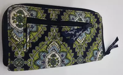 Retired Vera Bradley Travel Organizer Clutch Wallet In Peacock Pattern Pre-owned • $7.94