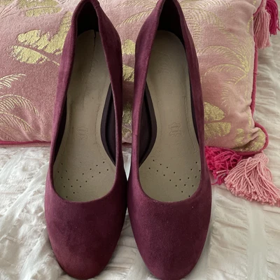 £6.99 • Buy Women M&S Footglove Leather Shoes Size 4