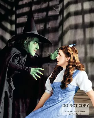 Judy Garland And Margaret Hamilton In  The Wizard Of Oz  - 8x10 Photo (mw038) • $8.87