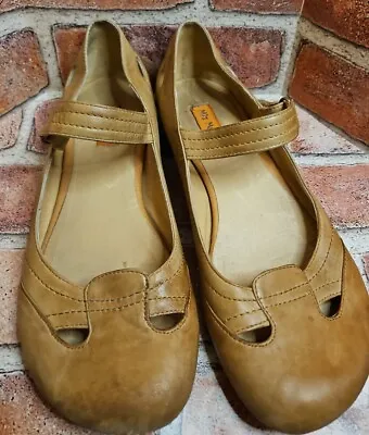 Women's Miz Mooz Tan Leather Dallas Mary Jane Shoes Size 7.5 • $30