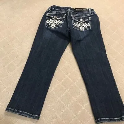 LA Idol Capris Jeans Women’s Size 3 Measuring 28x18 Low Rise Embellished Casual • $7.99