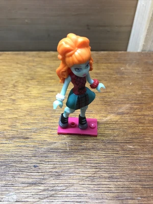 £4.99 • Buy Monster High Mega Bloks Ghouls Collection Series 3 LORNA Mini Dolls 13 Pieces
