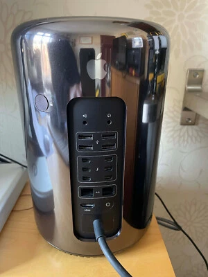£295 • Buy Apple Mac Pro 2013, 6 Core Xeon E5, 64GB RAM, D500 Graphics, 1TB Flash Storage 
