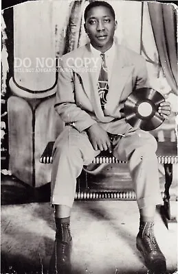 Muddy Waters Photograph 11 X 17 - Very Rare 1942 Portrait - Photo Poster Print  • $22.99