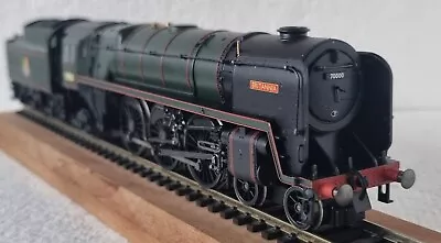 Hornby R2207 Britannia Class 7mt 'britannia' 70000 Br Green  • £99