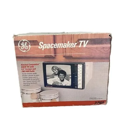 GE Spacemaker TV 7-7160 Black/White & FM/AM Radio Kitchen Companion Vintage • $50