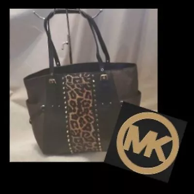 Michael Kors Cheetah Print Voyager Tote Bag • $250