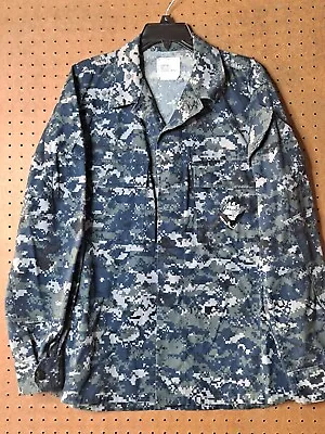 US Navy Digital Camo Jacket Mens Medium Long Blue Long Sleeve Button Front • $24.99