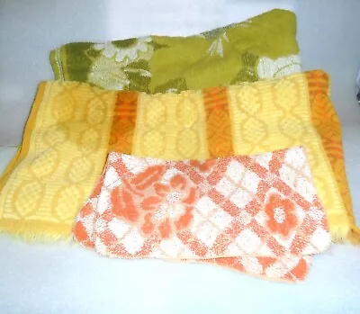 MCM 1960s 1970s Set Vintage Bath Towels 2 Bath 1 Washcloths ~ COLORFUL! • $25