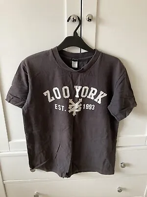 Zoo York Grey T Shirt - Well Worn - Size L (but Is Wide And Short Fit)  • £2