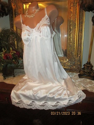 $33 • Buy Vintage Vassarette Size 44 Nylon Full Dress Slip With Lace Dress Gown Lingerie