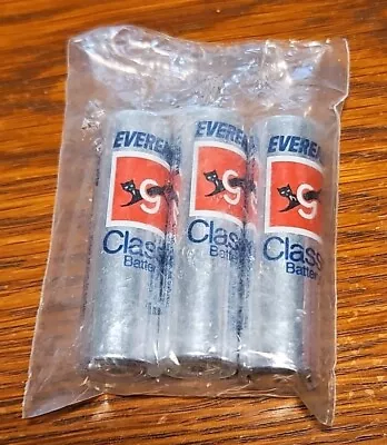 3 Vintage Eveready 1015  Double AA Classic Batteries Black Cat 9 Unopened Packag • $15