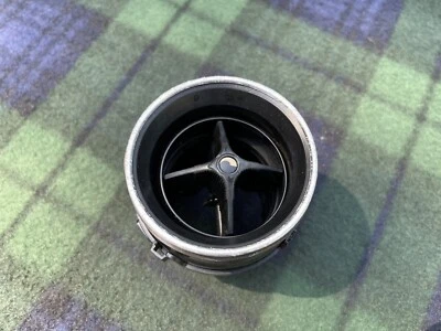 $40 • Buy Mercedes-Benz W123 C123 300CD Dash Air Vent