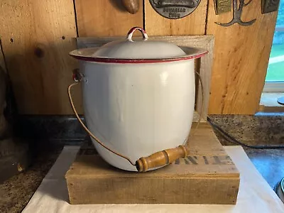 Vintage Red & White Enamelware 9 Quart Chamber Pot With Bail Handle & Lid • $25.89